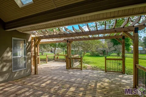 $460,000 | 1930 South Houmas Avenue, Gonzales, LA 70737