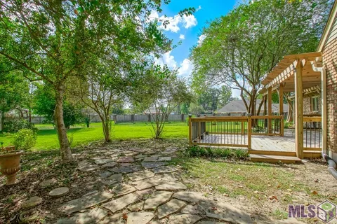 $460,000 | 1930 South Houmas Avenue, Gonzales, LA 70737