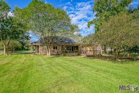 $460,000 | 1930 South Houmas Avenue, Gonzales, LA 70737