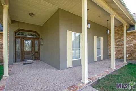 $460,000 | 1930 South Houmas Avenue, Gonzales, LA 70737