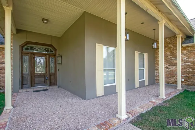 $460,000 | 1930 South Houmas Avenue, Gonzales, LA 70737