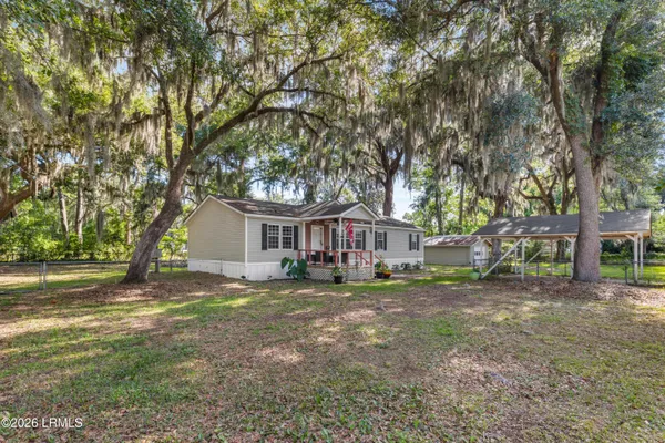 $249,000 | 122 Bonaire Circle South, Beaufort, SC 29906