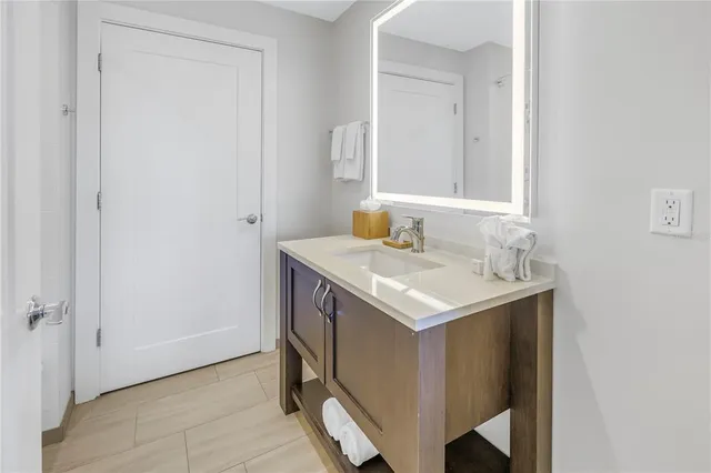 $725,000 | 5325 Marina Drive, Unit 128, Bradenton Beach, FL 34217