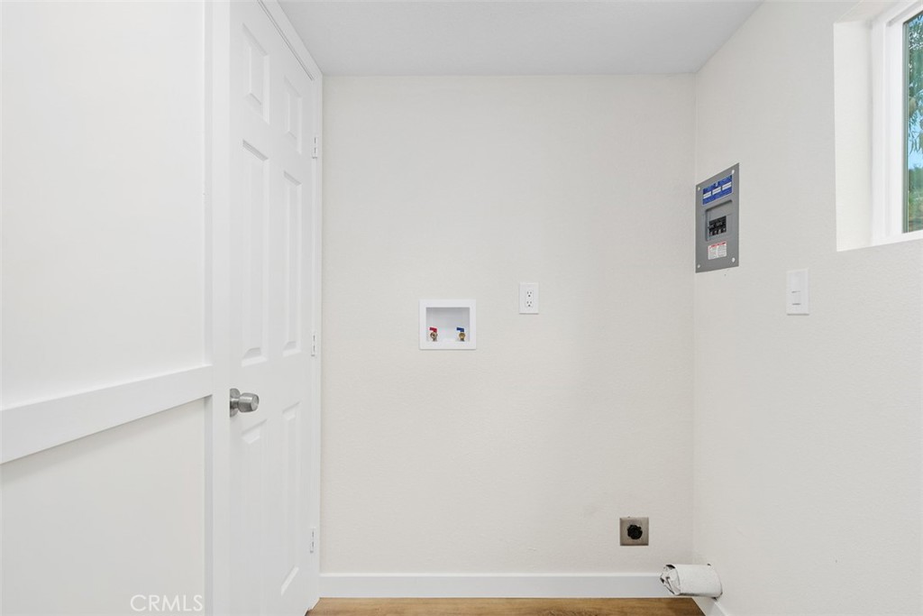 42580 East Benton Road Hemet, CA 92544 - Photo 16 of 31 a view of small space