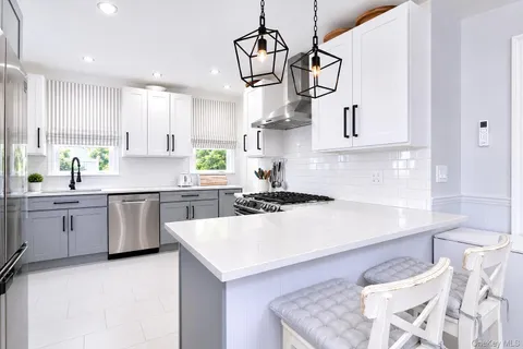 $600,000 | 196 North Kensico Avenue, White Plains, NY 10604