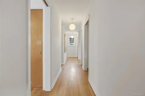 $1,097,000 | 32 Sherwood Drive, Larchmont, NY 10538