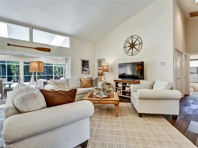 $779,000 | 421 Countryside Drive, Naples, FL 34104