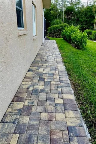 $779,000 | 421 Countryside Drive, Naples, FL 34104