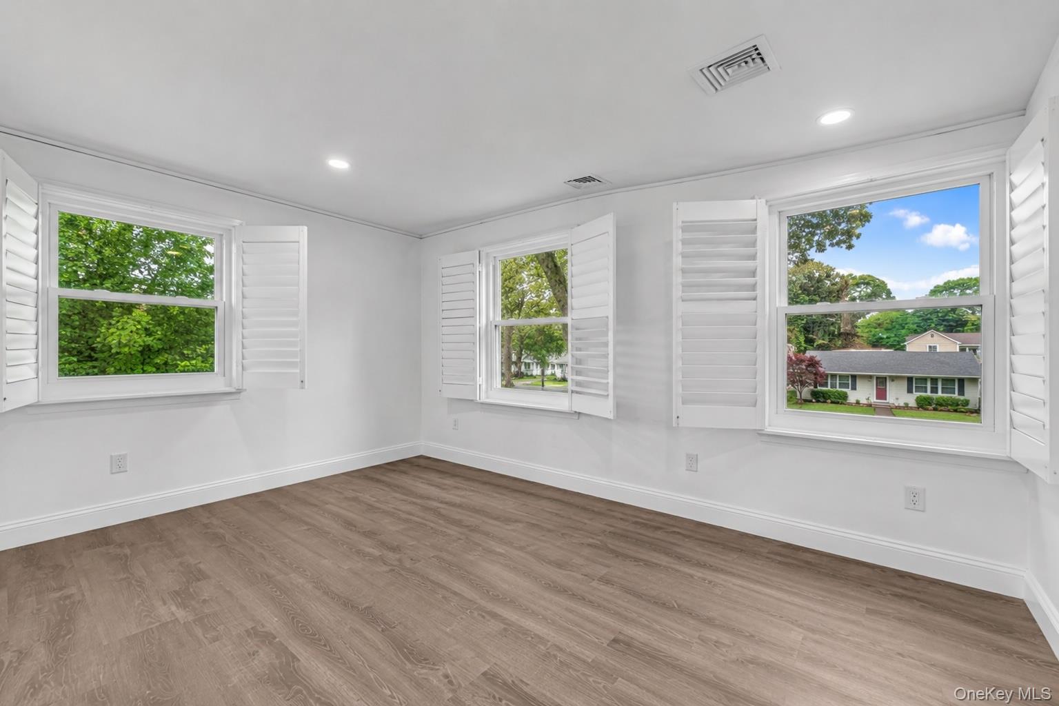55 Yuma Lane East Islip, NY 11730 - Photo 17 of 21