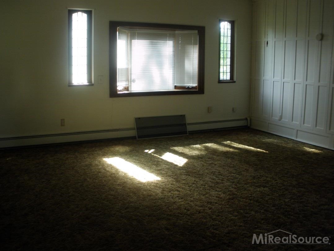 2300 Riley Center Road Memphis, MI 48041 - Photo 21 of 30 31197448-20.JPG