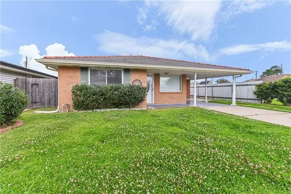 $200,000 | 7525 Asteroid Drive, Violet, LA 70092