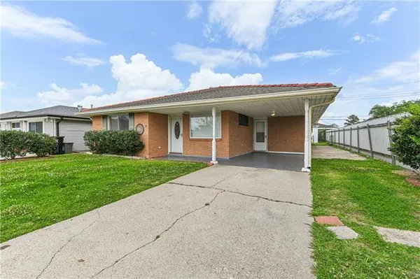 $200,000 | 7525 Asteroid Drive, Violet, LA 70092