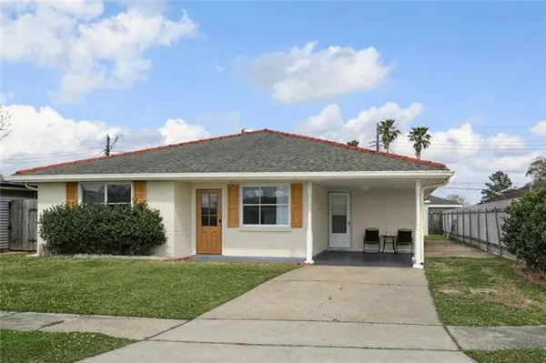 $200,000 | 7525 Asteroid Drive, Violet, LA 70092