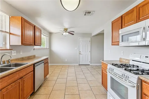$200,000 | 7525 Asteroid Drive, Violet, LA 70092