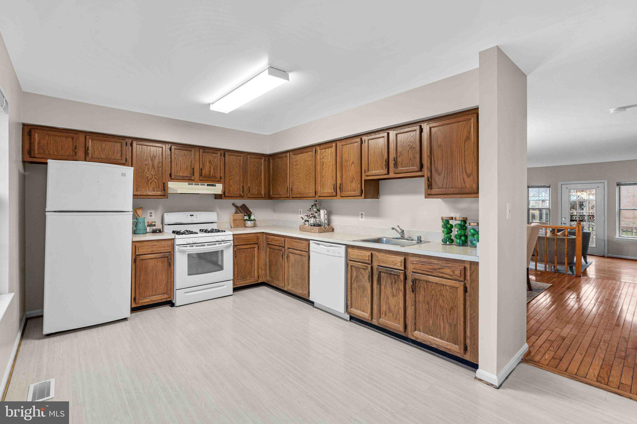 13125 Broadmore Road Silver Spring, MD 20904 - Photo 14 of 44