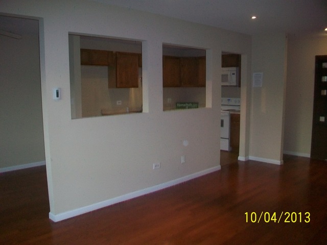 918 Ridge Square, Unit 313 Elk Grove Village, IL 60007 - Photo 2 of 8