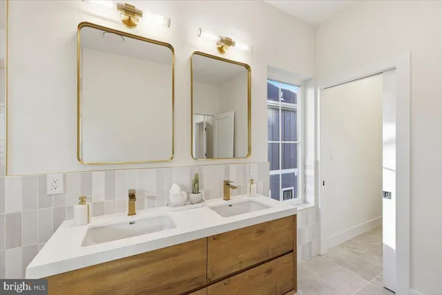 $1,550,000 | 1237 Franklin Street Northeast, Washington, DC 20017