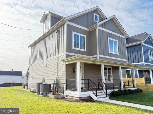 $1,550,000 | 1237 Franklin Street Northeast, Washington, DC 20017