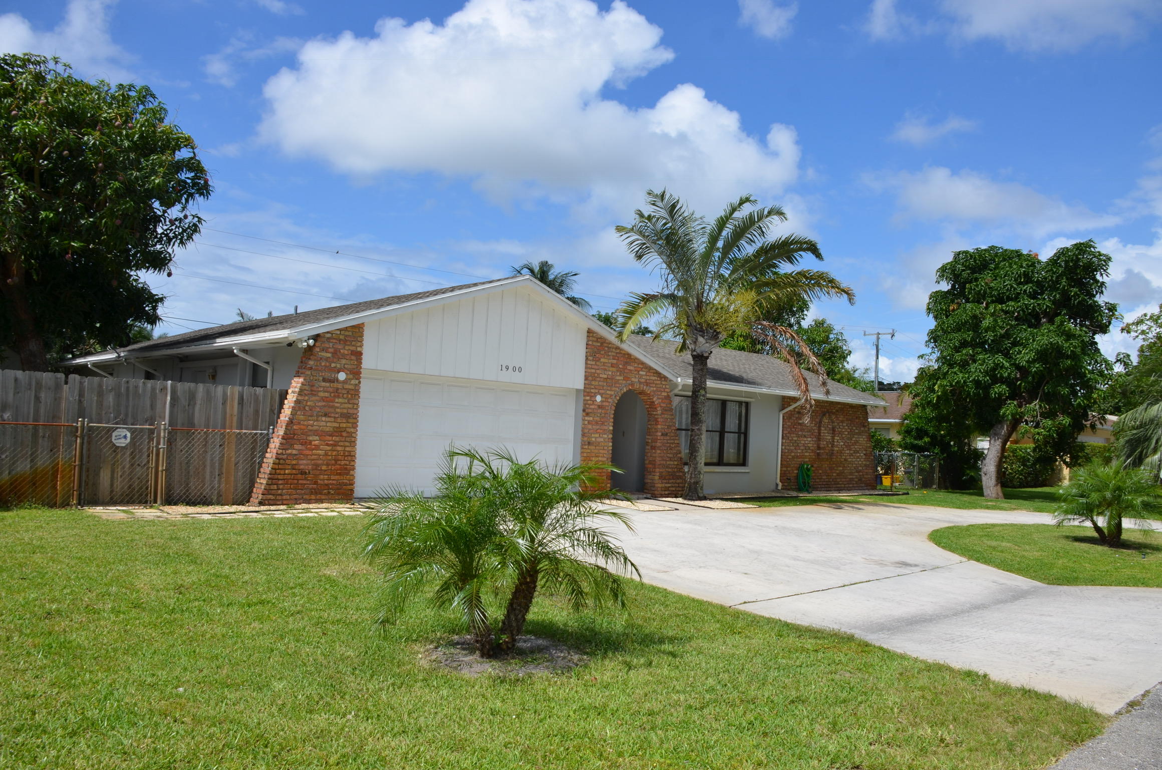 1900 Travis Road Lake Clarke Shores, FL 33406 - Photo 5 of 57 3EACBA87-A484-43FE-8D05-96541F4BE3CB