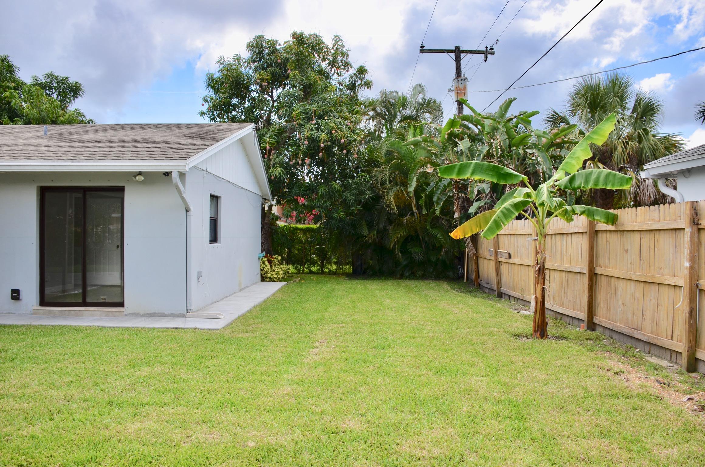 1900 Travis Road Lake Clarke Shores, FL 33406 - Photo 51 of 57 39C67103-D74E-4268-8372-0C10FAFCC857