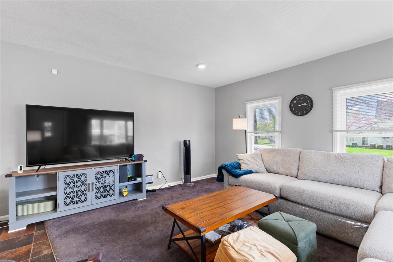 418 Ormsby Street Adrian, MI 49221 - Photo 6 of 49