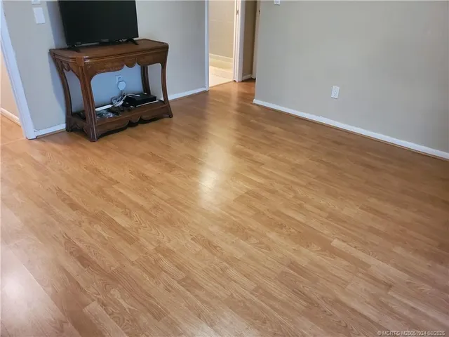 $124,900 | 2929 Southeast Ocean Boulevard, Unit 1287, Stuart, FL 34996