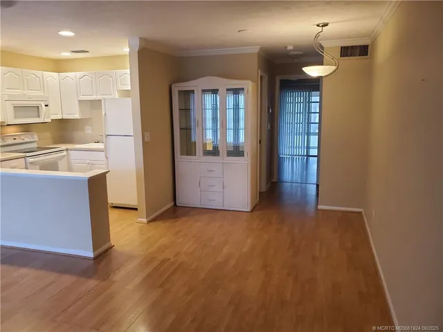 $124,900 | 2929 Southeast Ocean Boulevard, Unit 1287, Stuart, FL 34996