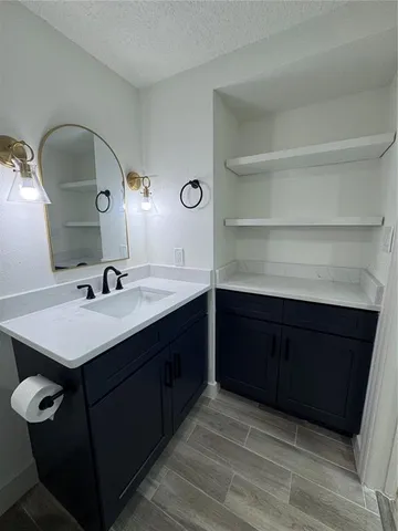 $2,950 | 2933 Stearns Road, Valrico, FL 33596