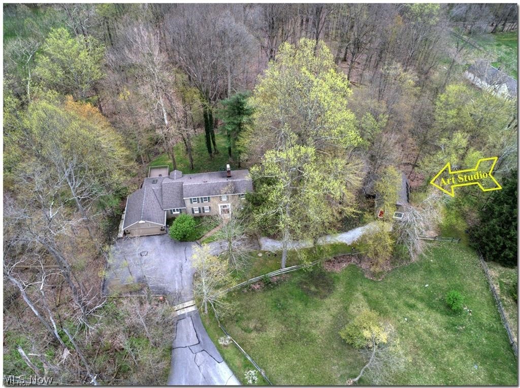 15321 Russell Road Chagrin Falls, OH 44022 - Photo 6 of 35 Gallery Image 6