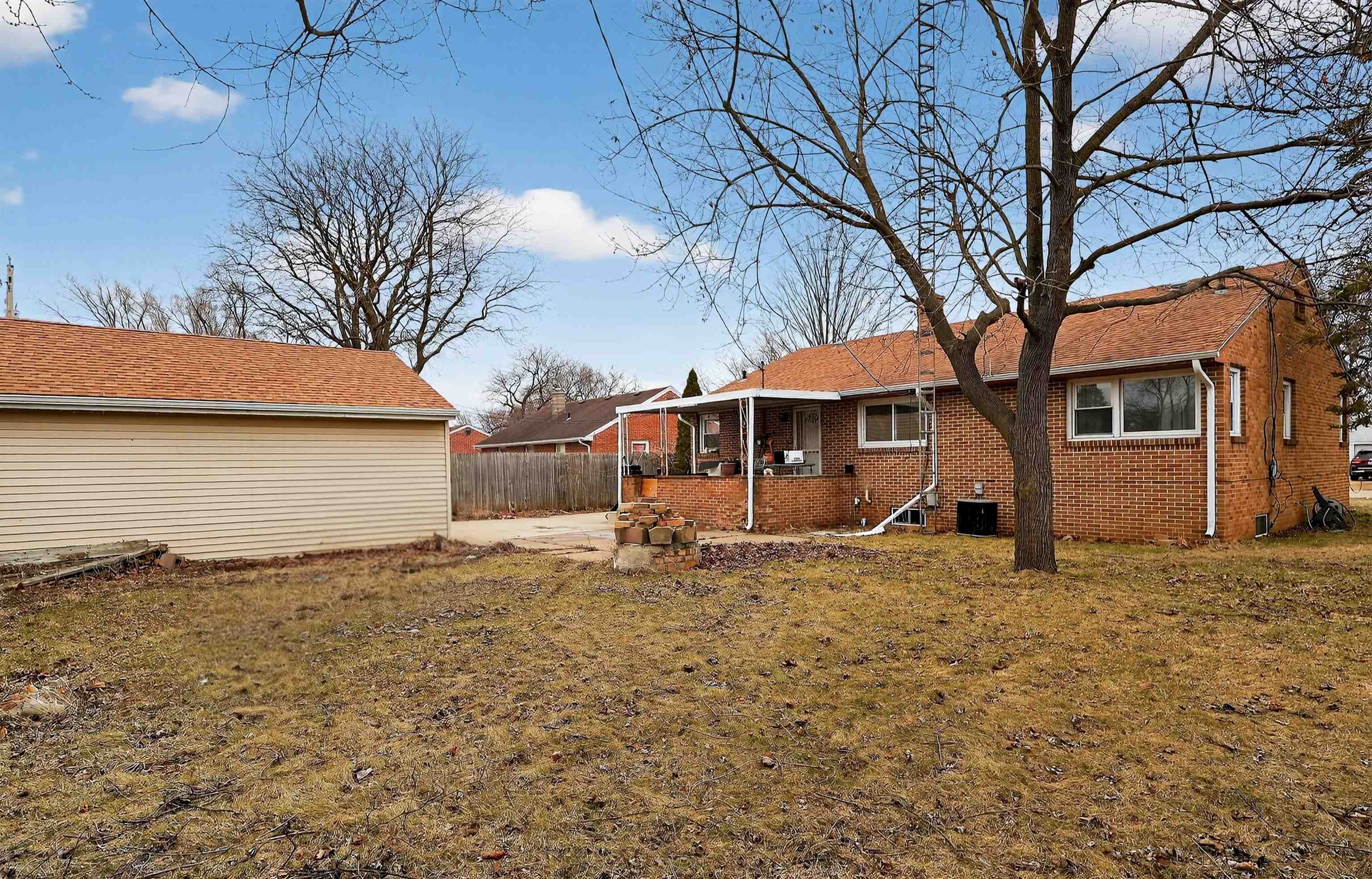 2020 Cottage Avenue Beloit, WI 53511 - Photo 2 of 13