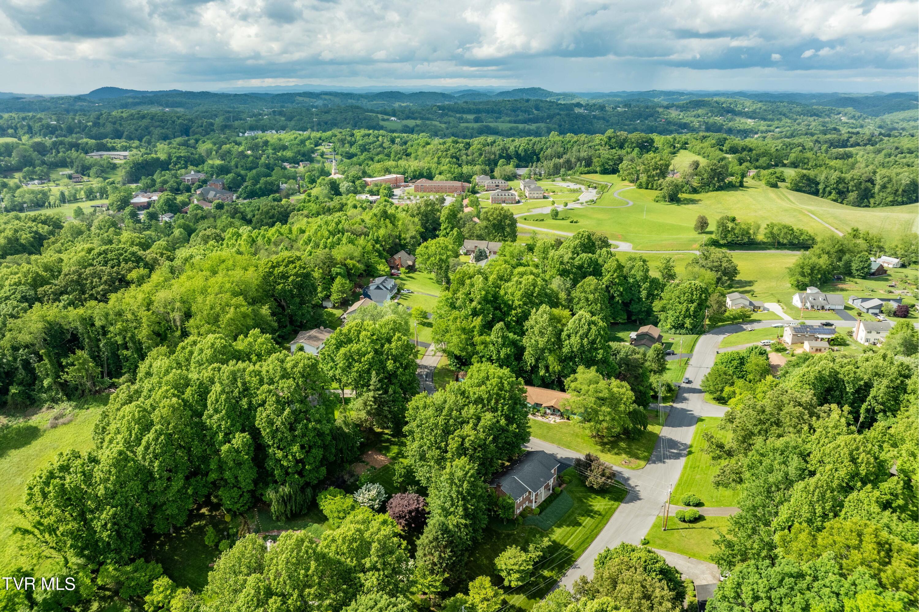 150 Heather Lane Johnson City, TN 37601 - Photo 13 of 82 150 Heather Ln (12 of 82)