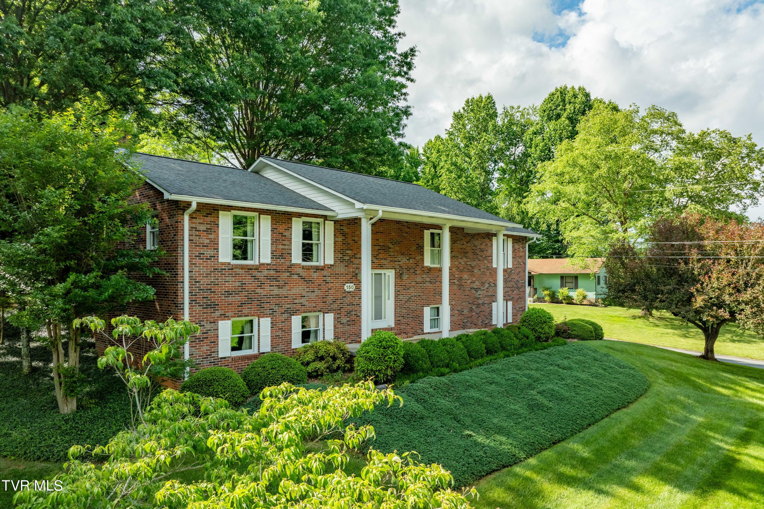 150 Heather Lane Johnson City, TN 37601 - Photo 15 of 82 150 Heather Ln (15 of 82)