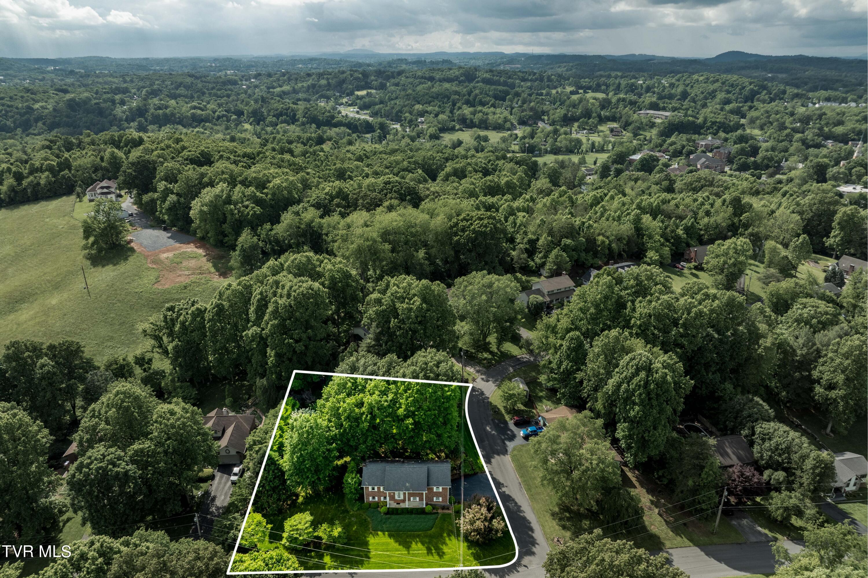 150 Heather Lane Johnson City, TN 37601 - Photo 2 of 82 150 Heather Ln (1 of 82)
