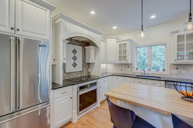 $685,000 | 3328 Anric Drive, Eau Claire, WI 54701