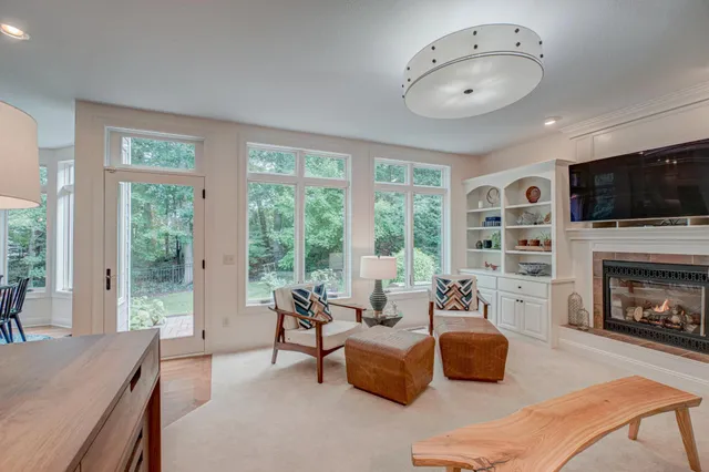 $685,000 | 3328 Anric Drive, Eau Claire, WI 54701