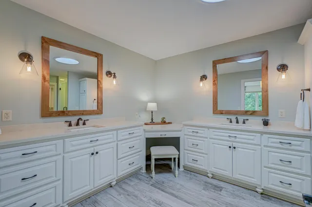 $685,000 | 3328 Anric Drive, Eau Claire, WI 54701