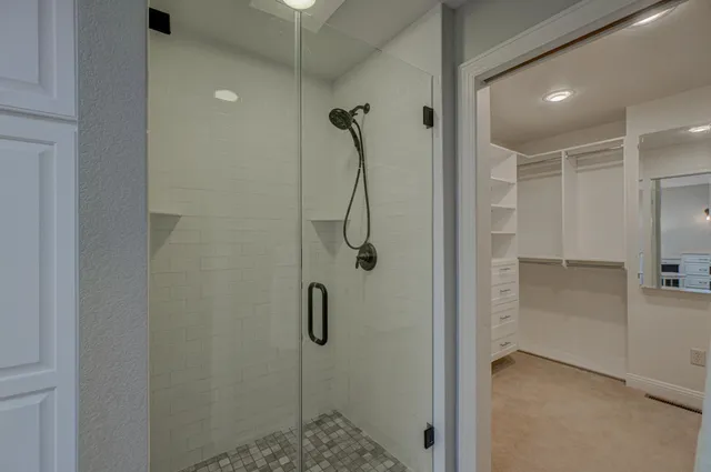 $685,000 | 3328 Anric Drive, Eau Claire, WI 54701