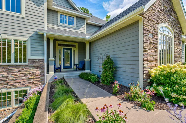 $685,000 | 3328 Anric Drive, Eau Claire, WI 54701