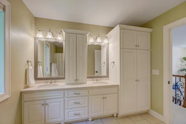 $685,000 | 3328 Anric Drive, Eau Claire, WI 54701