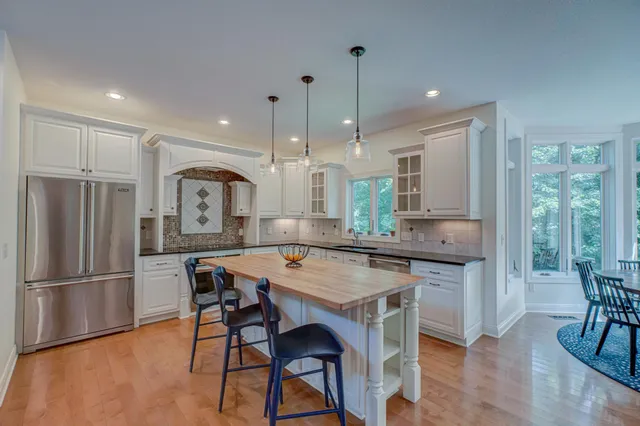 $685,000 | 3328 Anric Drive, Eau Claire, WI 54701