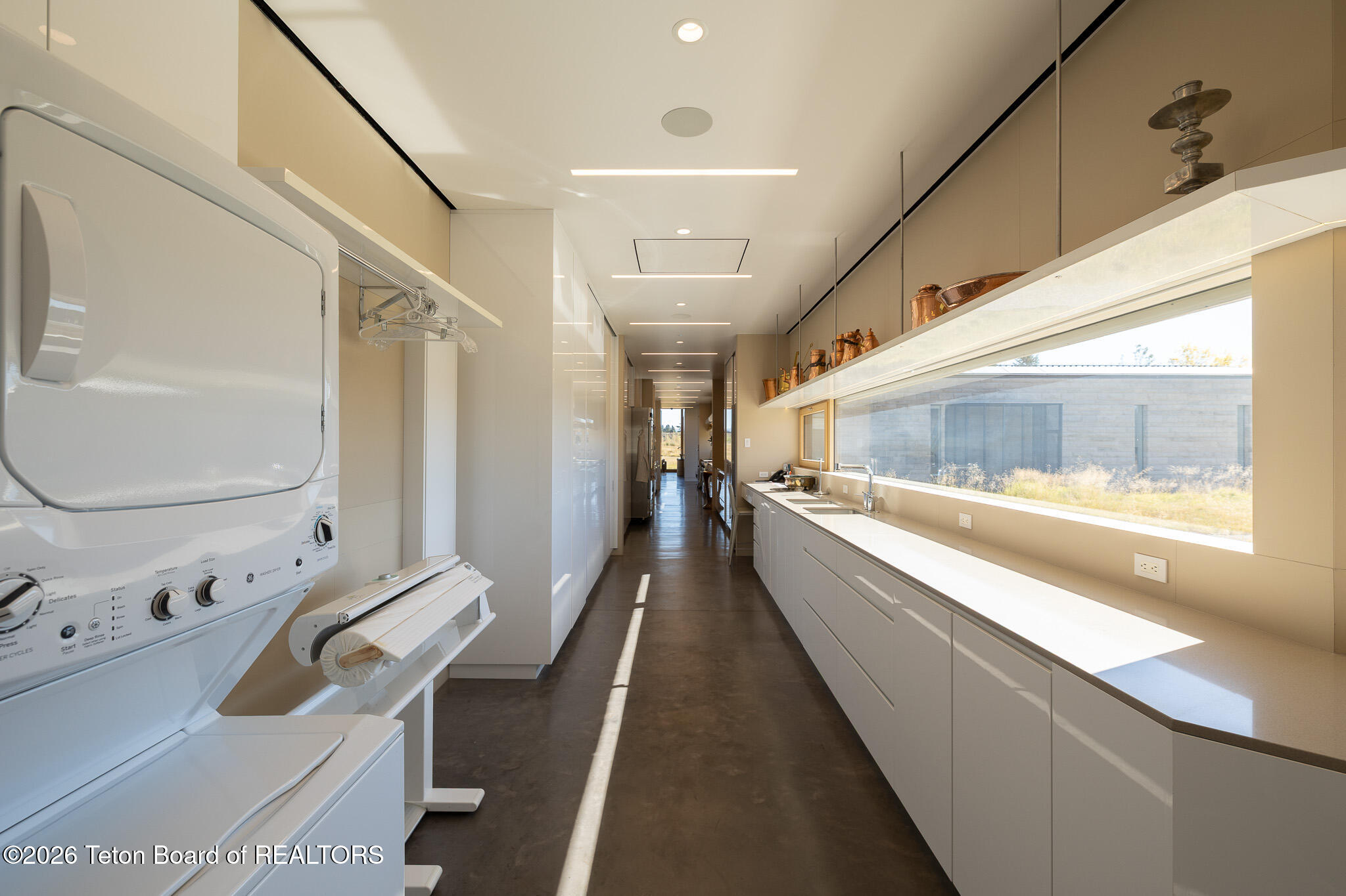 7020 North Bar B Bar River Road Jackson, WY 83001 - Photo 27 of 42 Kitchen