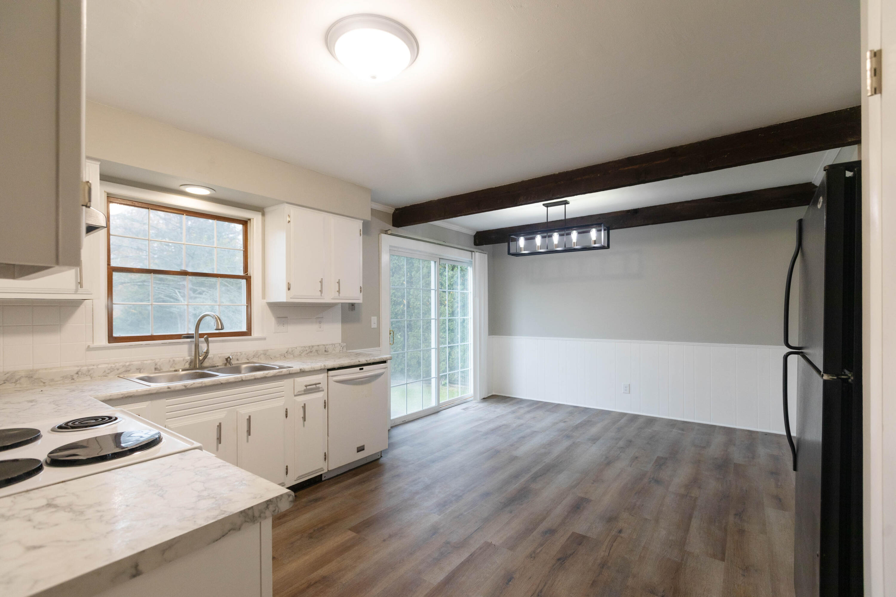 5630 Tilly Road St. Joseph, MI 49085 - Photo 4 of 16 07_kitchen_1
