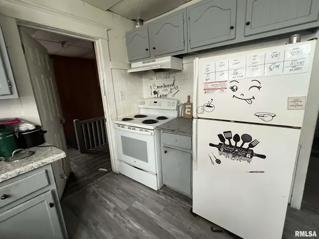 $39,900 | 319 West Columbia Terrace, Peoria, IL 61606