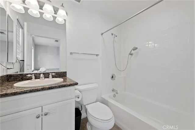 $998,000 | 8620 Belford Avenue, Unit 604, Westchester, CA 90045