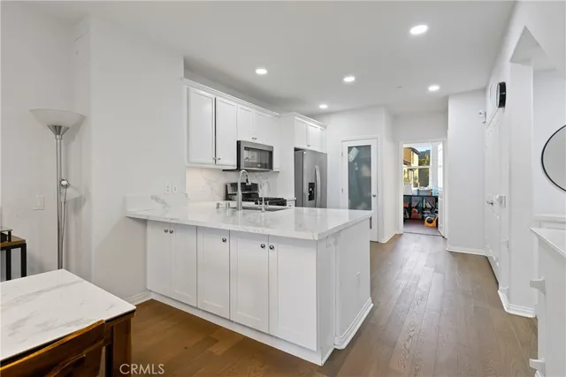 $998,000 | 8620 Belford Avenue, Unit 604, Westchester, CA 90045