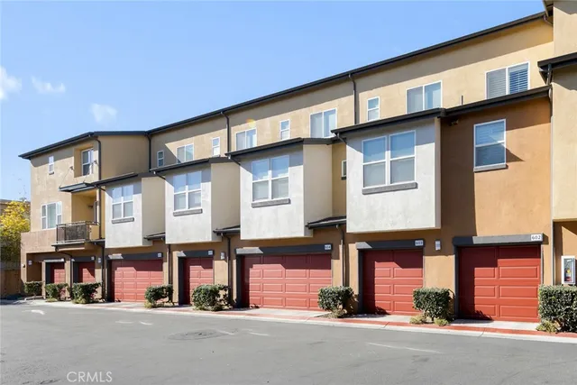 $998,000 | 8620 Belford Avenue, Unit 604, Westchester, CA 90045