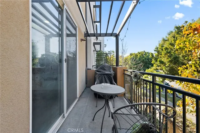 $998,000 | 8620 Belford Avenue, Unit 604, Westchester, CA 90045