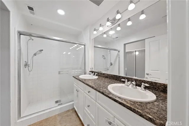 $998,000 | 8620 Belford Avenue, Unit 604, Westchester, CA 90045