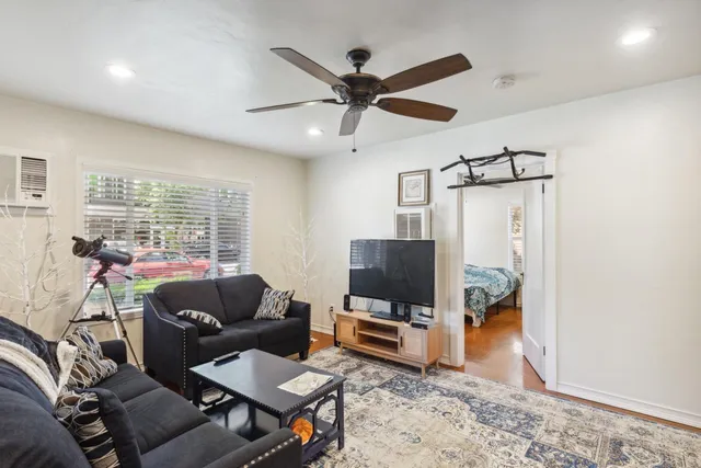 $2,195,000 | 2017 10th Street, Sacramento, CA 95818