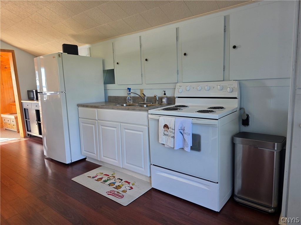 20627 Hess Shore Road Hounsfield, NY 13685 - Photo 9 of 43